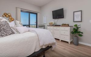 Ένα ή περισσότερα κρεβάτια σε δωμάτιο στο Phoenix VI 6113 condo