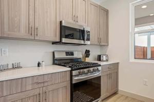 Η κουζίνα ή μικρή κουζίνα στο Coco Oasis #25 townhouse +28 φωτογραφίες
