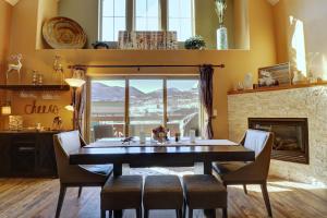 Foto sihtkohas Frisco asuva majutusasutuse E8 Drake Landing 2Br Loft condo galeriist +17 fotot