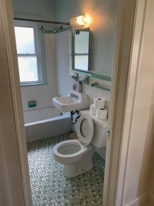 Ванная комната в Residential Bungalow home