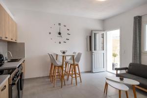 Gallery image of Cycladic Sunlight 2bedroom House in Krotiri