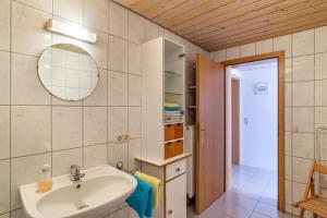 Kúpeľňa v ubytovaní Haus Erlenmaier