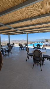 A balcony or terrace at Sunset Hill Suites