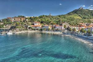 Villa 4* Bella ciao, entre mer, lac et montagnes iz ptičje perspektive