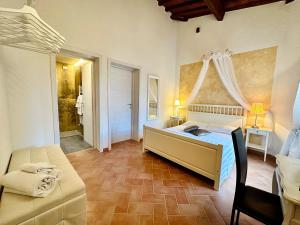 A bed or beds in a room at San Marco View