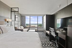 The Resort at Lake of the Ozarks客房内的一张或多张床位