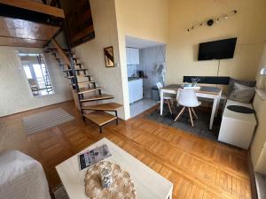 Fotografie z fotogalerie ubytování Prizna Apartments v destinaci Prizna