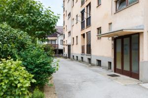 an empty alley in an apartment building at Apartmant Borna in Slunj