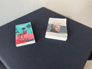 Perpustakaan di apartmen +5 gambar
