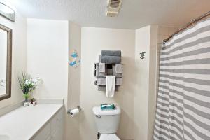 Ένα μπάνιο στο Daytona Beach Resort Unit #1215 +39 φωτογραφίες