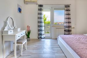 Posteľ alebo postele v izbe v ubytovaní VILLA Matija + 37 fotografií