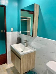 O baie la Ngermid Oasis-Spacious Studio Loft W/ Garden Views