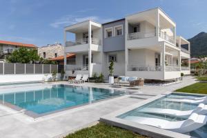 The swimming pool at or close to Sole Mare