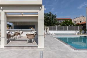 The swimming pool at or close to Sole Mare