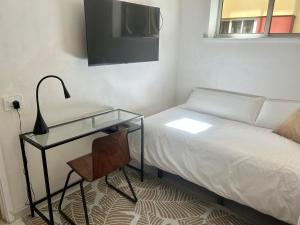 Postel nebo postele na pokoji v ubytování Niko Rooms