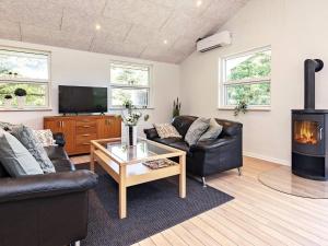 Gallery image of 6 person holiday home in Blåvand in Ho