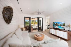 Starfish Kai-C28 by Grand Cayman Villas & Condos