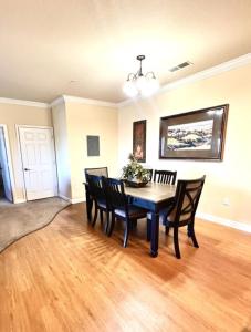 Фотография из галереи 2 Bed 2 Bath Condo in Tuscana Resort home в Давенпорте