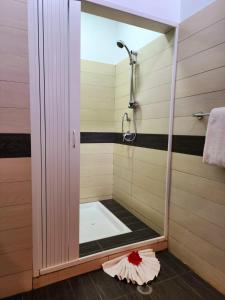 The Crow's Nest Resort Fiji的一间浴室