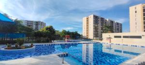 Bazén v ubytování Confortable apartmento en Ricaurte cundinamarca nebo v jeho okolí