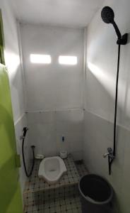 ห้องน้ำของ SPOT ON 92671 Anugrah Jaya Syariah
