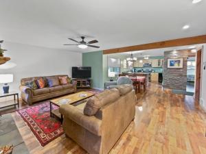 Ảnh trong thư viện ảnh của Fourth Sister Retreat ở Sisters +32 ảnh