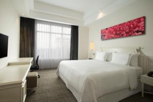 Postelja oz. postelje v sobi nastanitve Four Points by Sheraton Bandung