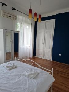 Postel nebo postele na pokoji v ubytování Queen of Stay - Apartment Lili
