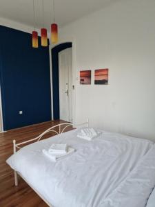 Postel nebo postele na pokoji v ubytování Queen of Stay - Apartment Lili