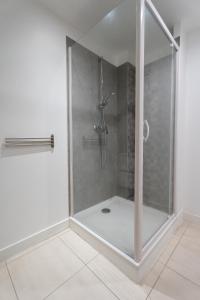 Koupelna v ubytování Esprit Loft & Club proche embarcadère Corse Mayol Port Centre historique