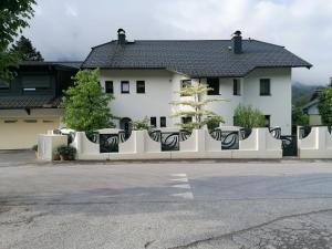 Budova, kde se apartmán nachází + 5 fotografií
