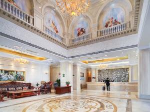 Khu vực ghế ngồi tại Vienna International Hotel Wuxi Huishan Yanqiao Metro Station