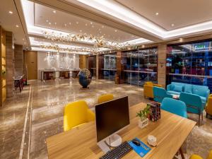 Posezení v ubytování Kyriad Hotel Zhongshan University of Science and Technology