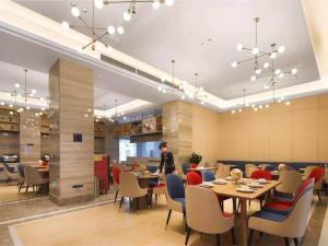 Gallery image of Kyriad Marvelous Hotel Dongguan Humen Marina Bay in Dongguan