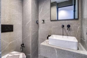 Um banheiro em Island Sea Side Hotel - Adults Only