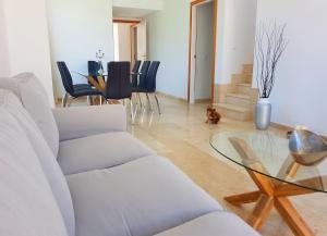 Posedenie v ubytovaní Ferienhaus in Can Picafort, nahe Playa de Muro, 4 x Schlafzimmer mit Bad