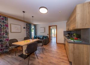 Dapur atau dapur kecil di Appartements Fürstauer, JOKERCARD INCLUDED