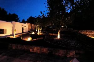 Zahrada ubytování Authentic Finca Ibicenco with Large Pool