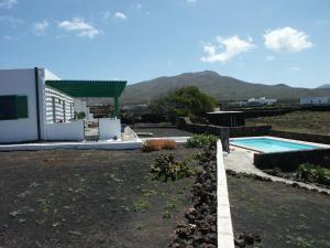 The swimming pool at or close to Casa Andrés