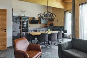 Köök või kööginurk majutusasutuses Alm-Lodges Montafon by Pferd auf Wolke