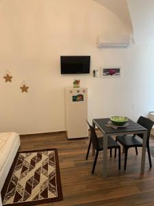 Μια τηλεόραση ή/και κέντρο ψυχαγωγίας στο HOME LUNA