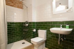 Ein Badezimmer in der Unterkunft Priorat Aparthotel