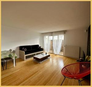 Fotografia z galérie ubytovania Appartement T4 Frontière Genève Gallard v Gaillard + 12 fotografií