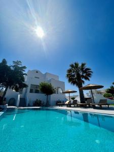 Bazén v ubytování Santorini Garden Homes nebo v jeho okolí