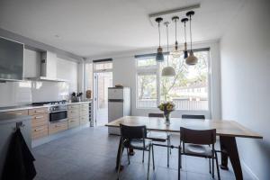 Kuhinja oz. manjša kuhinja v nastanitvi CityHouse Alkmaar