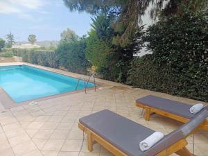 Басейн в Sunset Sea Mini Studio Anavissos або поблизу