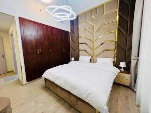 Fotografie z fotogalerie ubytování Lovely 2 BR flat in Dubai Marina v Dubaji