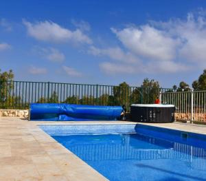 Piscina a Gilboa Siesta / סייסטה בגלבוע o a prop