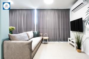 TV a/nebo společenská místnost v ubytování Design apartments in Netanya