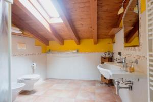 Gallery image of Agriturismo Il Melograno in Villafranca di Verona +34 photos